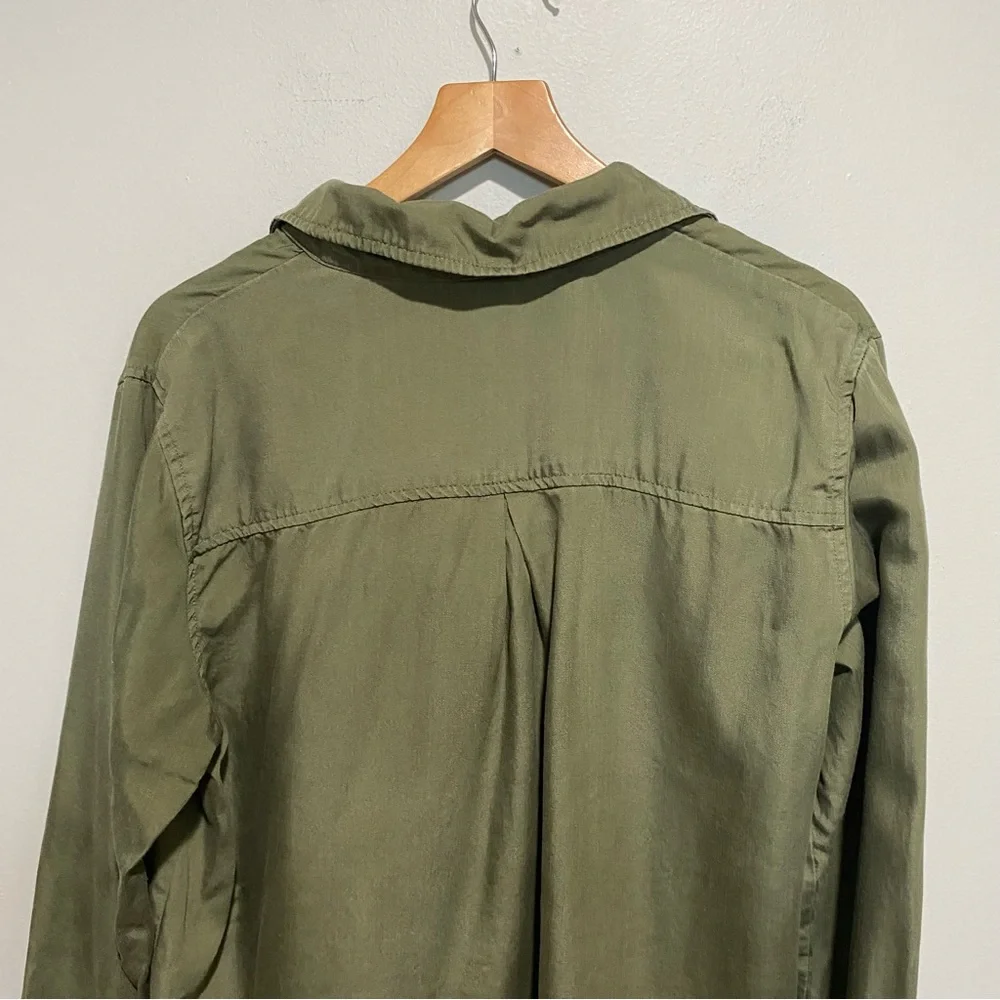 Knox Rose Women's Green V-Neck Collared Button Down Long‎ Sleeve Top Size M